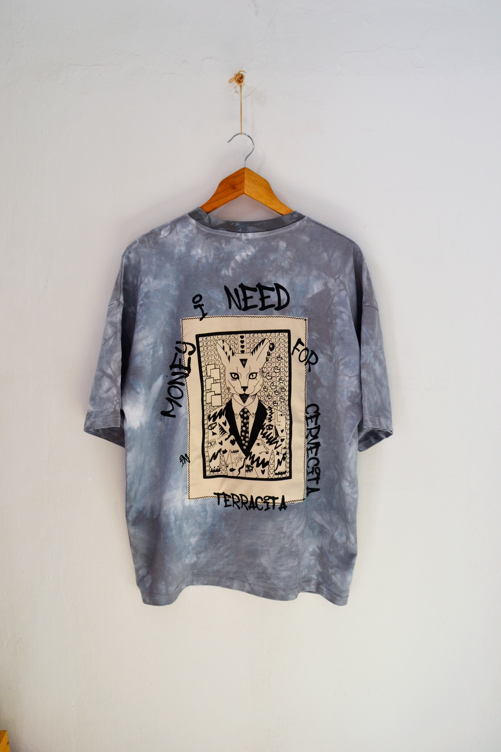 Camiseta NEED MONEY